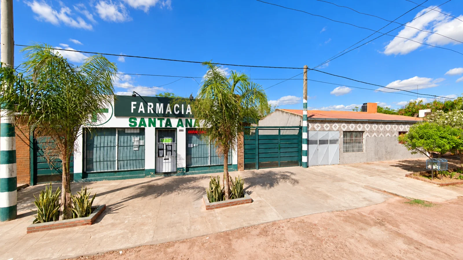 Foto de FARMACIA SANTA ANA